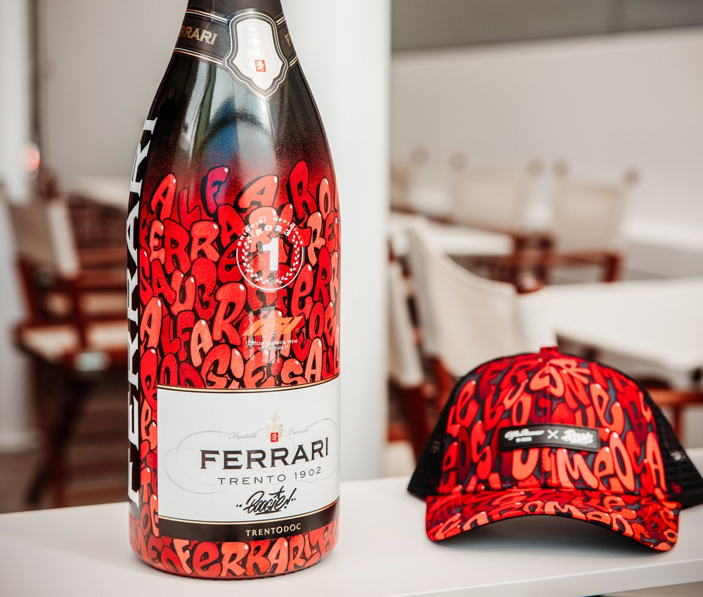 Ferrari Trento and Alfa Romeo F1 Team Stake together for a charity auction <strong>born from the collaboration with the artist BOOGIE</strong>